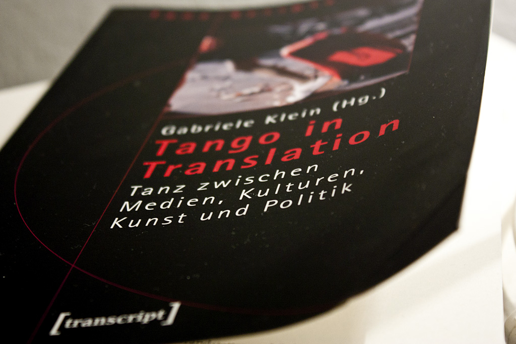 lost in translation lost in translation © Lilly Schwartz 2011