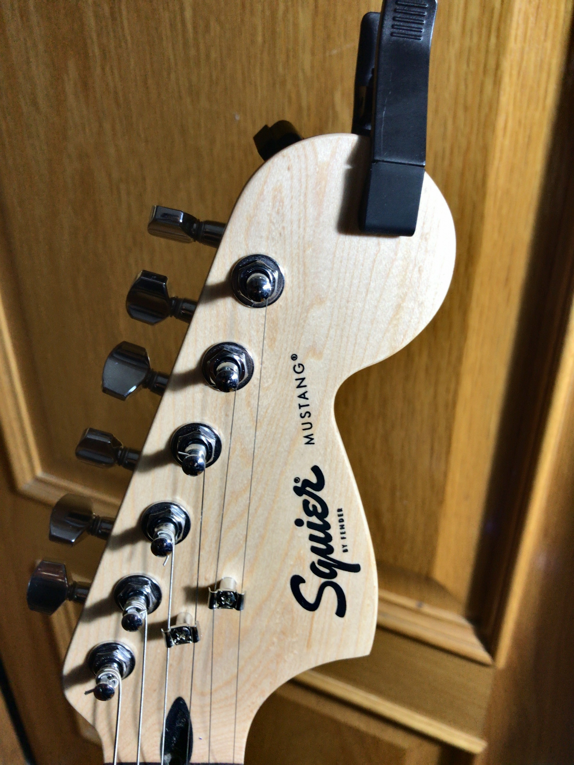 Squier Bullet Mustang guitar mod – coil split and more | Lilly 
